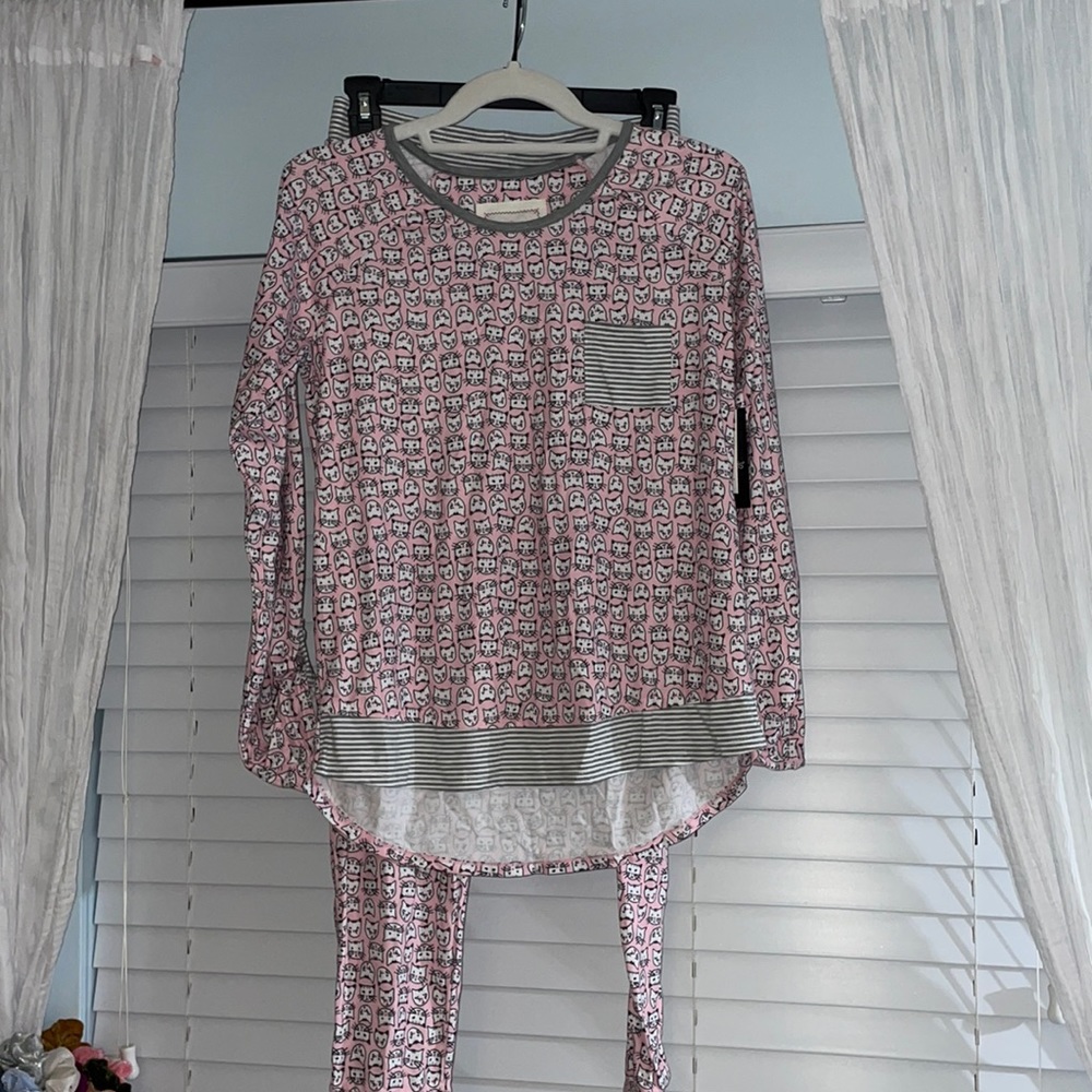 Cuddl Duds PJs, size XS.
